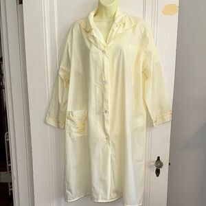 Vintage Bel-Aire Stylecraft Lingerie light yellow‎ pajama top & robe